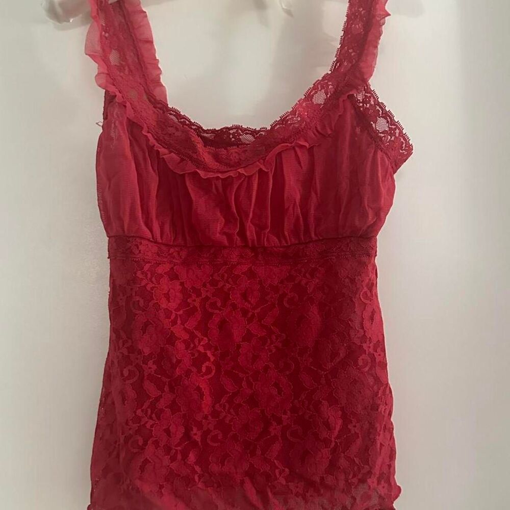 Ambrielle Women's Red and Pink Vest